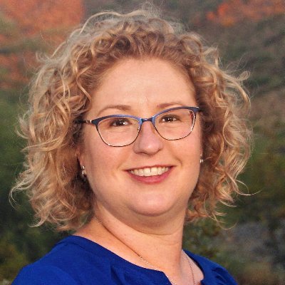 Native Phoenician, ASU/UDel grad, Public Servant, artist, activist, Feminist, policy wonk. Outreach Dir @Arizona_List, Fmr Brd Chair @ARTabilityAZ she/her