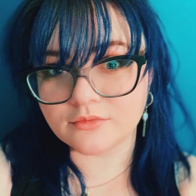 Mysterious Fancy Specialist. Co-host @iceteapod ⛸, GM of @questlaidplans 🎲, Ava on @eclipsepod 🚀 | she/her 🩷💜💙