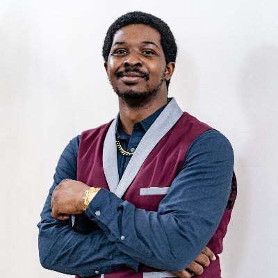 26 year old gamer From NYC BBY! I play games on twitch and on fb gaming, Looking to build a community and spread some smiles and share a great time!
