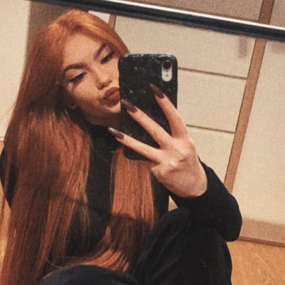 anna_bettyy's profile picture. BadRed 😈❤️