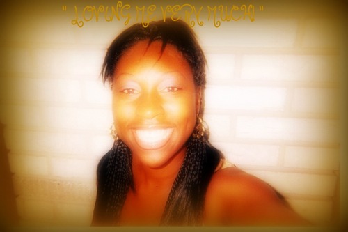 Rozz1on1's profile picture. Whoever informs you, is setting your mentality!