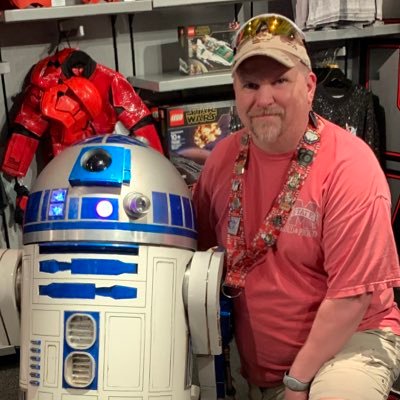 Work for a Fortune 500 company. Photographer, Artist, Gamer, Outdoorsman, Star Wars Fan, Anime Fan, love classic movies and cartoons.