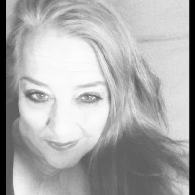 rhondaparra66's profile picture. just an Island Girl