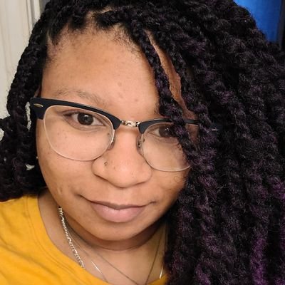 Writer, teacher, fangirl, INTP, cofounder of @storyspinnerent, '21 #DVMentor mentor, #TeamADHD, 🇯🇲🇺🇸 https://t.co/QJ09VULM4R