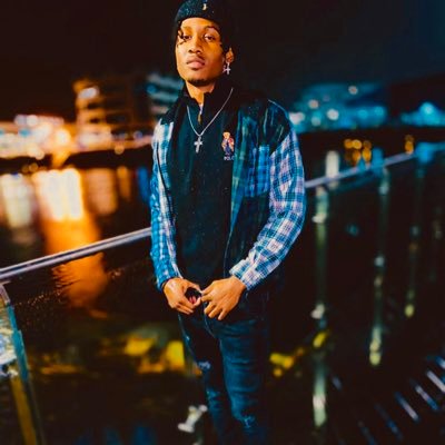 DreCol_'s profile picture. IG: @_andreyoung_