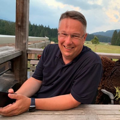 Entrepreneurial (Bank) Executive on #AI Journey, keen to drive #DigitalTransformation. Focus on #FinancialCrime & #TransactionMonitoring (Views are my own)
