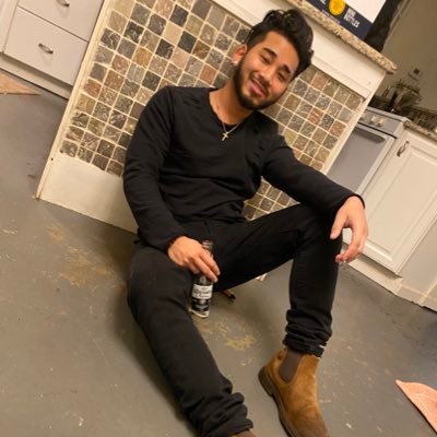 tkyess's profile picture. I don’t cook, I don’t clean.