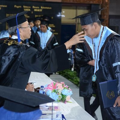 Hidup akan terasa indah ketika kita mulai gila! Dan semakin sakit ketika kita terlalu waras! | Engineering Informatics |