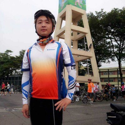 qxp9PiyvAHjkTtw's profile picture. 