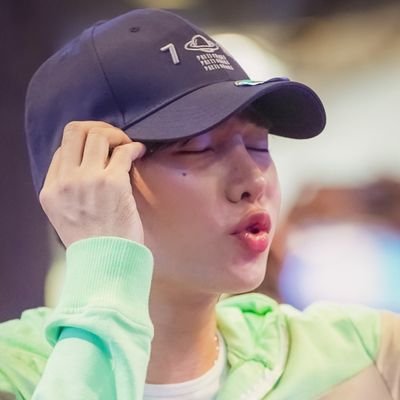 NuchP_702's profile picture. @PeckPaLit