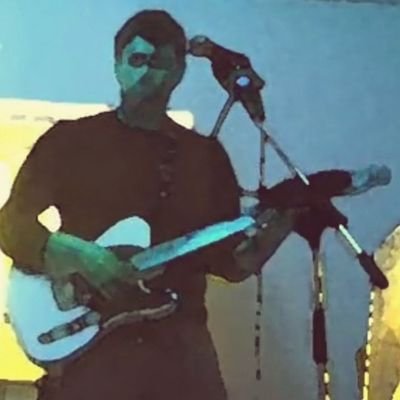 Swansea based musician/songwriter and 'one-man arena rock band'🎸