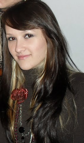 Não leve tudo a sério.A vida precisa de um pouco de adrenalina de um pouco mais de aventura... A vida é para ser vivida ,divertida..