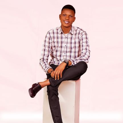 fashion activist
@utibe udofia
08026605852,if u need my services.