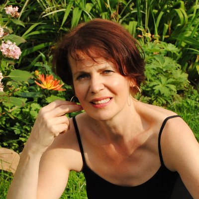 MUsmanskaya's profile picture. Creative #artist #watercolor #pastel #oil #acrylic #Photograher #Digitalartist with love for #Travelling #Natur #Landskapes #Art #Abstract #MausiFineArt #etsy