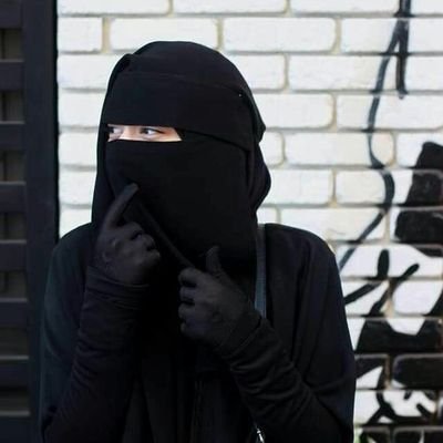 ‏‏‏‏‏‏38سنه
ارشاد اجتماعي واسري
 ❤️🌹🌺