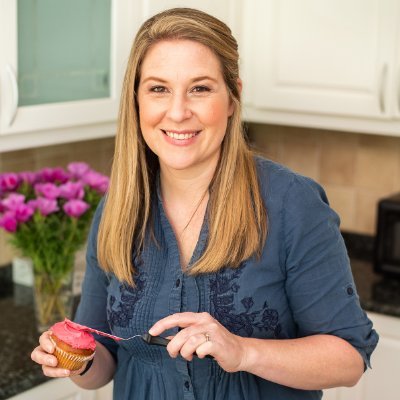 Food blogger ~ Recipe developer ~ Food photographer ~ TV cook ~ Enthusiastic chocolate eater ~ Busy Mom ~ Cape Town https://t.co/QnWJL9Vpdc
