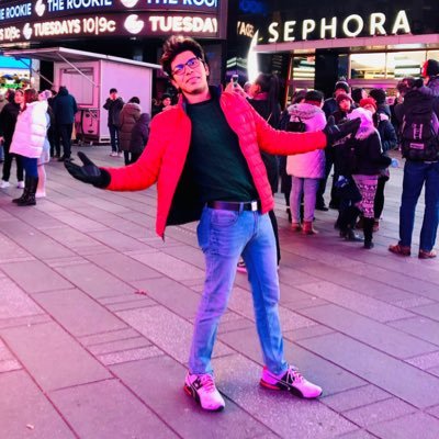 Sunnyroyy's profile picture. Engineer by profession. Still figuring.
Loves travelling, and watching movies. All kinds and all languages. 
And yes, an absolute SRK loyalist.