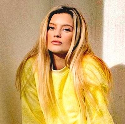 EverTheWildOne1's profile picture. She/her | 27 | lesbian 🏳️‍🌈| 


Here to spread some love for @thewildsonprime and stan the talented cast💛