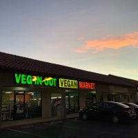 🌱Veg-In-Out Vegan Vegas Adventures🌱(@veginoutvegas) 's Twitter Profile Photo