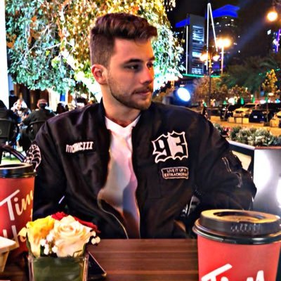 777ib's profile picture. اللّهُم درباً لا أضلُ فيهِ ولا أشقى 💛