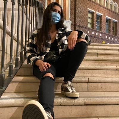 Nicoleislevi's profile picture. 