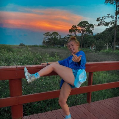 sommerstump's profile picture. “tough times never last, only tough people”