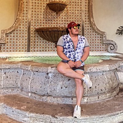 hey_darbi's profile picture. Nada tarda tanto en llegar como aquello que nunca se empieza.