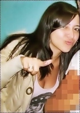 Sou uma pessoa de dentro pra foraa, minha beeleza esta na minha essência e no meu caratee. sou boobaa mais não sou burra. Ingeenuua mãis não santa !