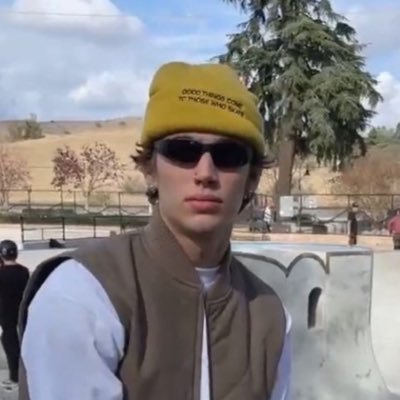 uhhyeavinnie_'s profile picture. chill out.