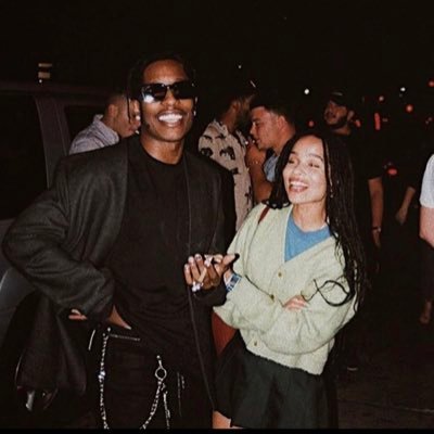 Pradabxby2's profile picture. 