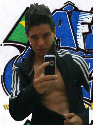 Faço facul de Direito,19 anos , MG-BH ,
meu Orkut http://t.co/5Q4PmBs2Rx ,amo academia, A dor é passageira a desistência é eterna