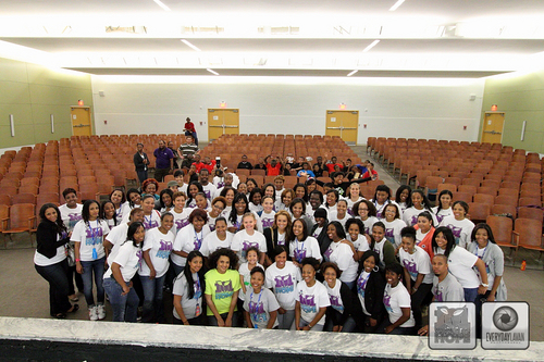 ..a community program of public service bringing 101+ women together to support 1000+ DC youth one school at a time..