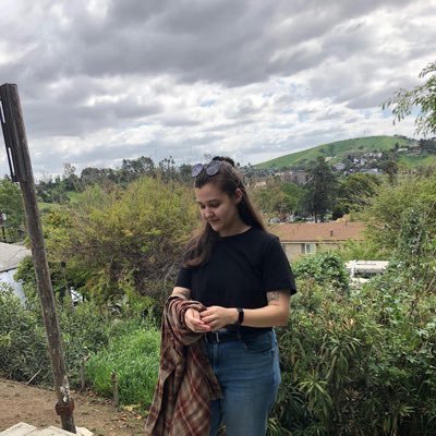ratlyson's profile picture. my dumb tweeter