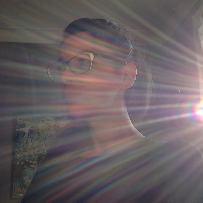 Retrouvez-moi ici : @jomil.bsky.social
Prof. agrégée @universitelaval. Communication publique côté RP, cultures & sociétés. Éditrice chez #MoultEditions.