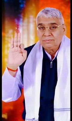 अजब नगर में ले गए, हमको सतगुरु आन ।
झलके बिम्ब अगाध गति, सुते चादर तान।।