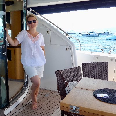 elitabika's profile picture. 