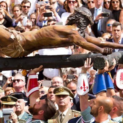 General de División (R) del Ejército de Tierra. 
 
Inflexible con las faltas de educación y de respeto. Sin afiliación política.
¡Viva España! 🇪🇦