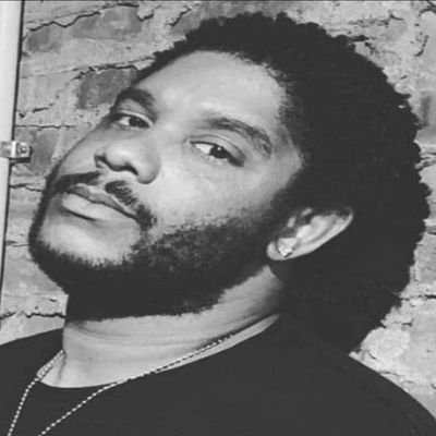 Just Cauz,
Born in Manhattan, New York recently moved to Vermont with his family to pursue his dreams of making music for the masses!