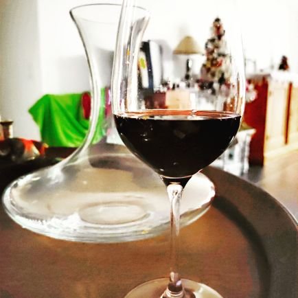 #dégustations d'un ancien caviste indépendant +15 ans d'expérience #bonvivant #amateur Le vin se partage entre amis(es).