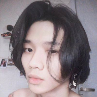 Twentyqueensy's profile picture. 