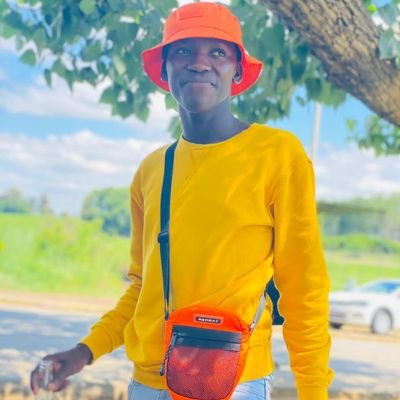 Dream Chaser•Diploma in Tourism Management•Model•family lover•people's person•Kind guy•bigger goals •kotin lover,God fearing son✌🥂