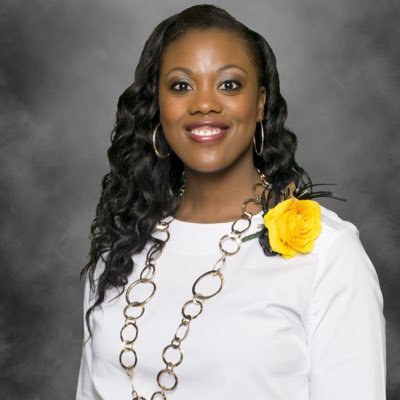 Dr. Nicole Lewis