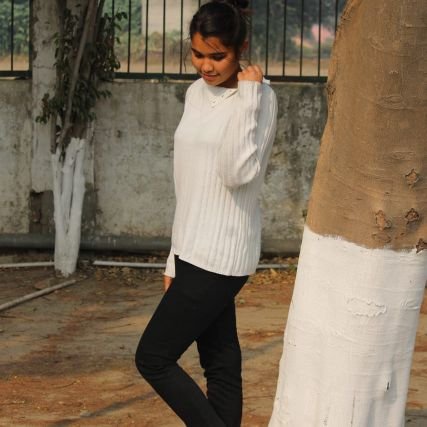 Sonaa001's profile picture. Student.. 😍😎