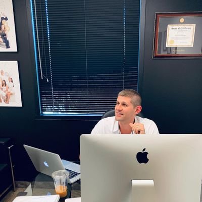 Proud Dad of 2 boys Vincent and Dylan.
Forex Account Manager/Analyst
A huge lover of Real Estate.