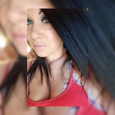 BranhamRozina's profile picture. Speak for those who cannot speak for themselves🖤adopt🖤foster🖤advocate🖤mentor🖤pray 
#socialworker #mom #hokiefan #countrygirl