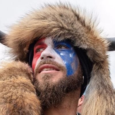 ural_batyr's profile picture. Путь камикадзе - зачастую единственный способ добиться справедливости