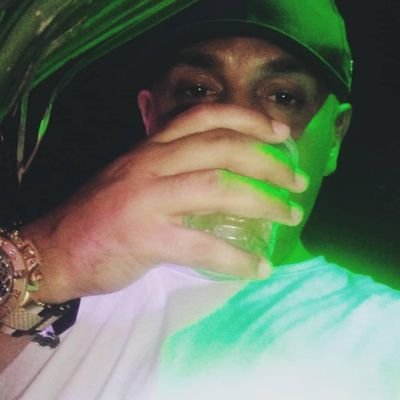 Eu sei que as vezes é foda da vontade de parar, mas se eu parar, quem vai ter história pra poder contar ! 🎶🍃😎