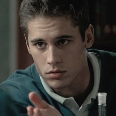 I don't have parents to fight for me. But if they were here, they'd believe everything I've seen in this school. || El Internado RP || English. || #Sᴘᴀɴɢʟʏ