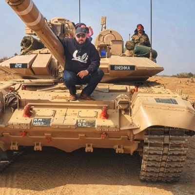 Responsible and proud Indian. Big fan of Guns, Tanks, Fighter Jets and everything that destroys. Big fan of the Armed Forces and Spec Ops.