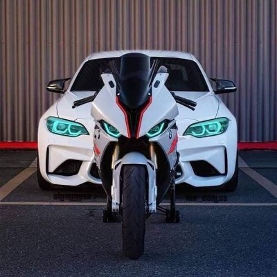 pythoni35569959's profile picture. 